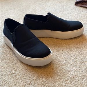 Steve Madden platform slip ons